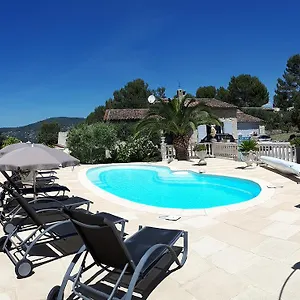Les Pins Climatise Piscine Chauffee Jardin Peymeinade